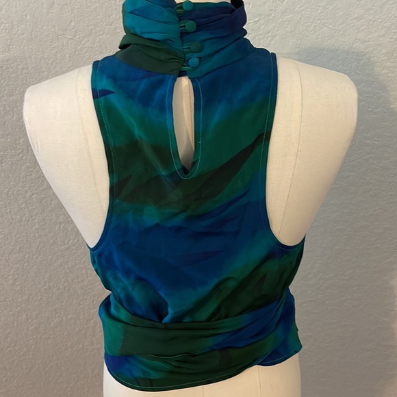 Dianne B. Cygne Design Outfit - Picture 3 of 8